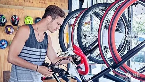 买一辆单车，你需要了解这些事 自行车及零配件零售全指南